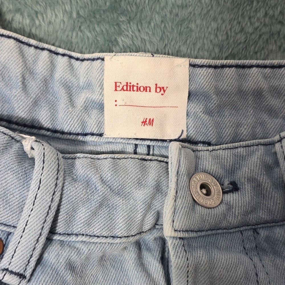 H&M Light Blue Denim Jeans - Picture 2 of 6